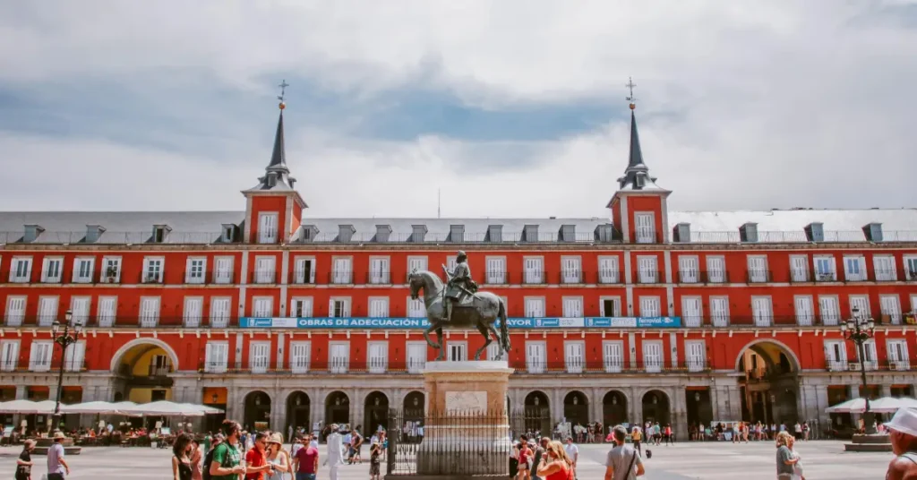 plaza mayor in madrid spain